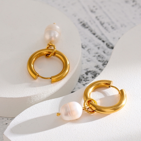 Gorgeous Round Dangle Pearl Hoop Earrings - Picture 3 of 7